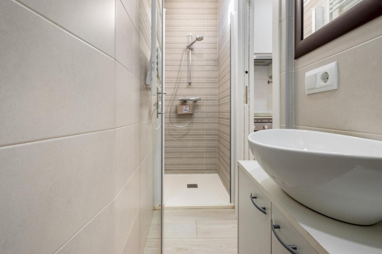 Modern Apartment - 1Bedroom 1Bathroom - Chueca Madrid Buitenkant foto